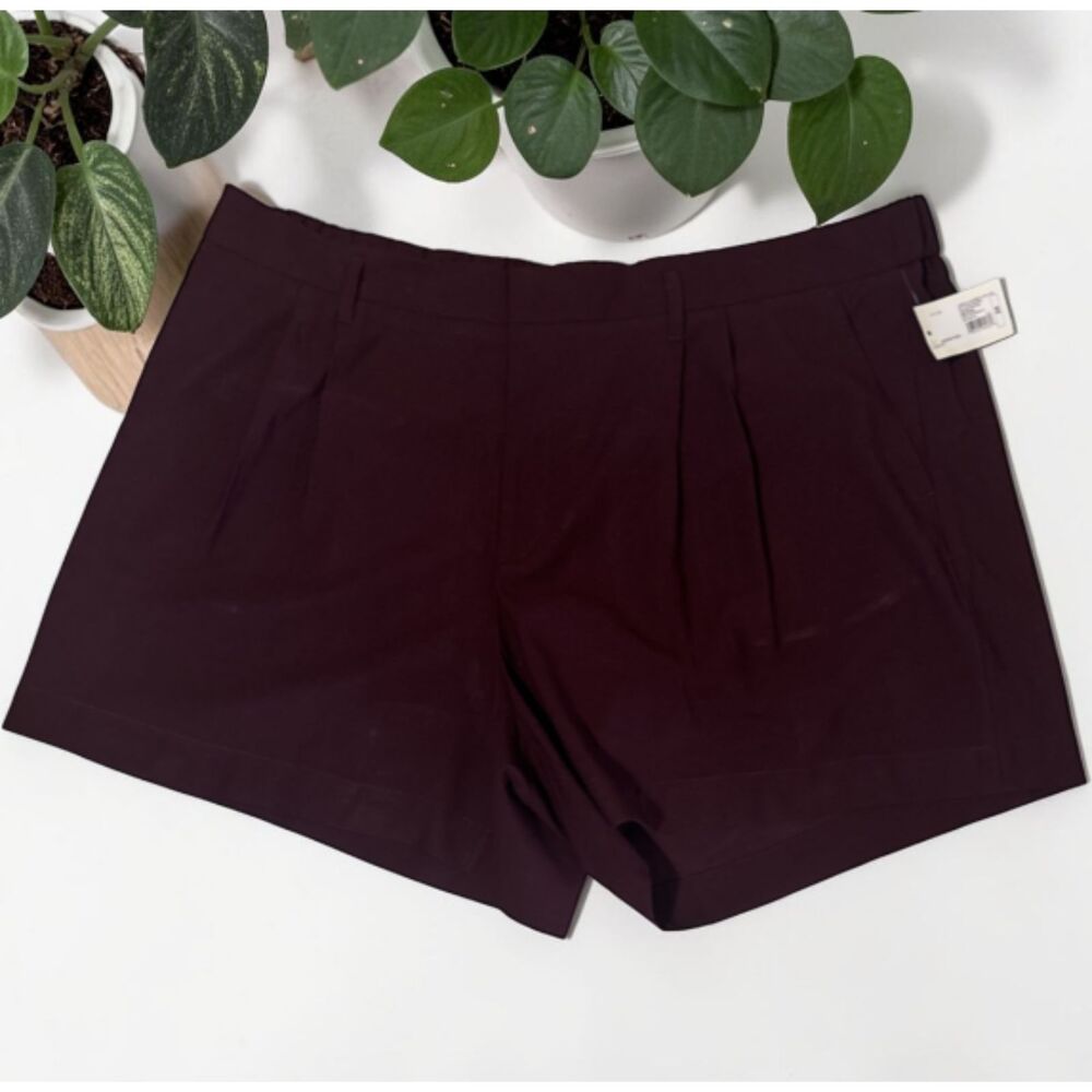 A New Day Women’s Burgundy High-Rise Pleat-Front Shorts